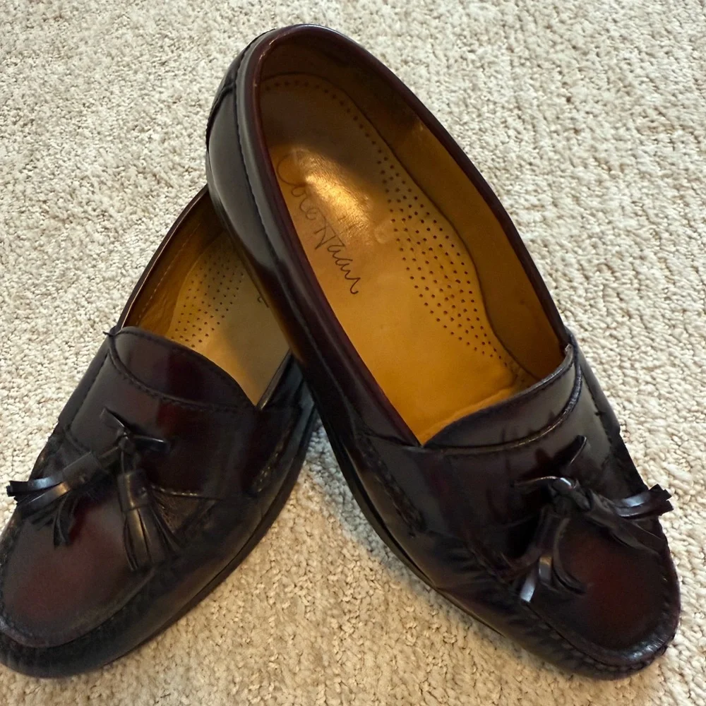 Cole‎ Haan Burgundy Tassel Loafer Size 7.5 D Well-Loved & Ready for Years More